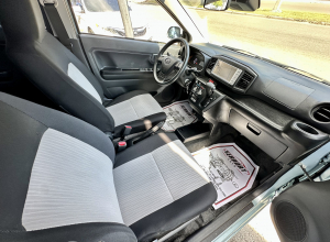 Daihatsu Mira Plus