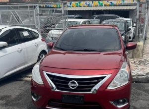 Nissan Versa Básico