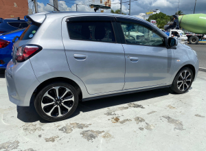 Mitsubishi Mirage ES