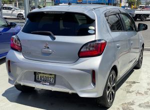 Mitsubishi Mirage ES