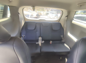 Kia Sedona LX