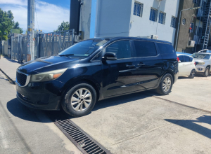 Kia Sedona LX