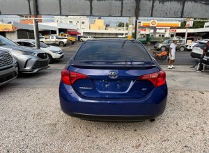Toyota Corolla SE