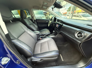 Toyota Corolla SE