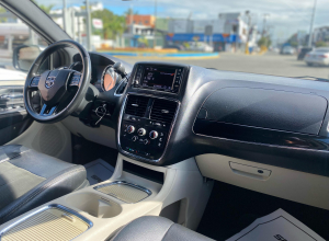 Dodge Caravan SE