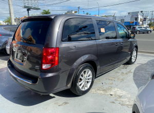 Dodge Caravan SE