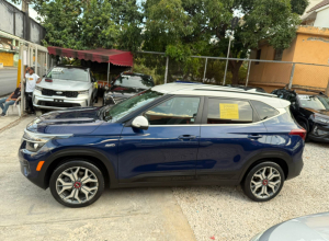 Kia Seltos EX