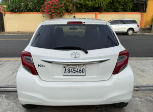 Toyota Vitz Básico