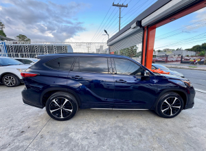 Toyota Highlander Sport