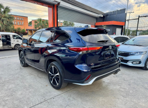 Toyota Highlander Sport