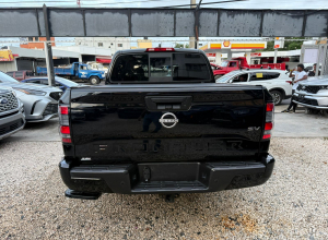 Nissan Frontier SV