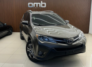 Toyota RAV4 LE