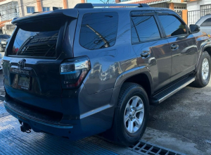 Toyota 4Runner SR5