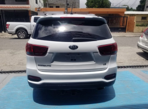 Kia Sorento LX
