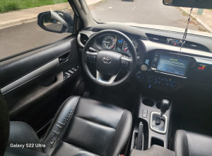 Toyota Hilux SRV