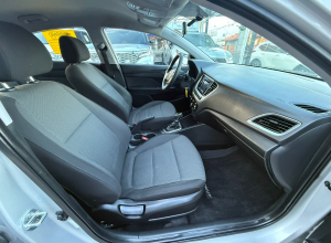 Hyundai Accent SE
