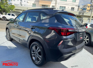Kia Seltos EX