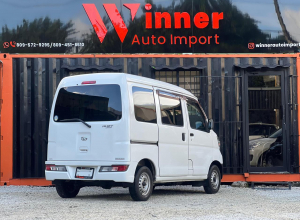 Daihatsu Hijet Minivan