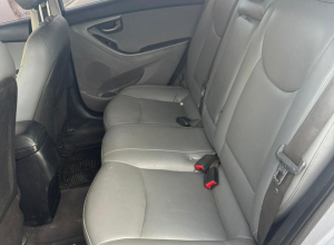 Hyundai Elantra Basico