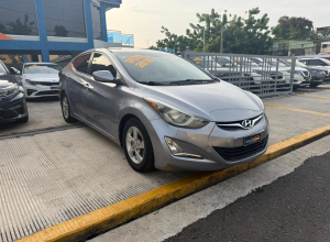 Hyundai Elantra Basico