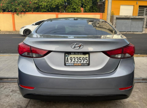 Hyundai Elantra Basico