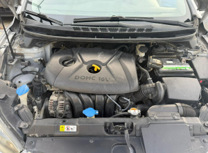 Hyundai Elantra Basico