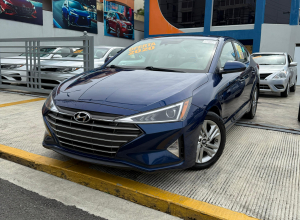 Hyundai Elantra Basico