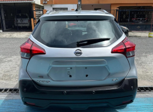 Nissan Kicks SV