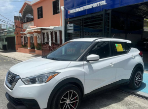 Nissan Kicks SV