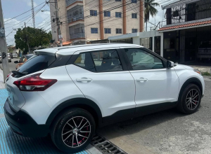Nissan Kicks SV