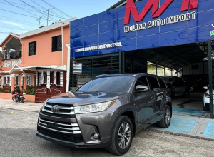 Toyota Highlander SE