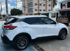 Nissan Kicks S
