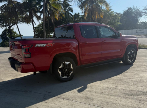 Nissan Frontier SV