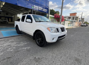 Nissan Frontier SV