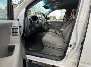 Nissan Frontier SV