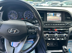 Hyundai Elantra Limited