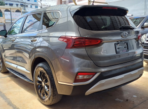 Hyundai Santa Fe SE