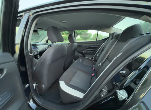 Nissan Versa SV