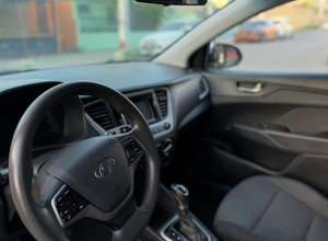 Hyundai Accent SE