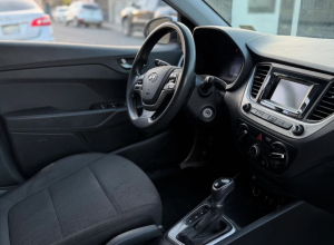 Hyundai Accent SE