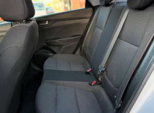 Hyundai Accent SE