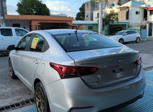 Hyundai Accent SE