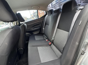 Nissan Versa SV