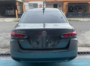 Nissan Versa SV