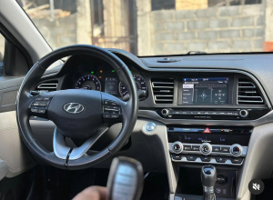 Hyundai Elantra Limited