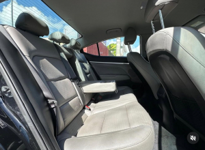 Hyundai Elantra Limited