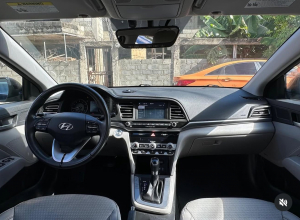 Hyundai Elantra Limited