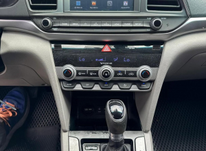 Hyundai Elantra Limited