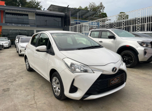 Toyota Vitz Básico
