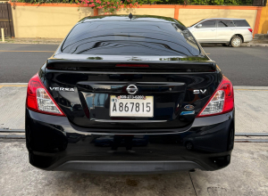 Nissan Versa SV